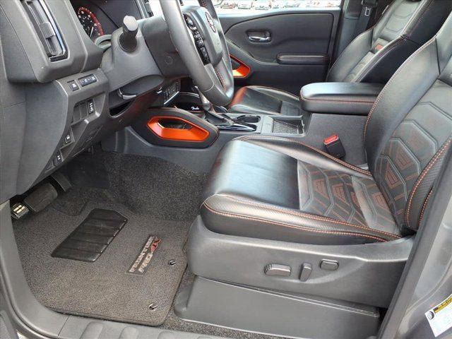 Certified 2025 Nissan Frontier PRO-4X w/ Pro Premium Package AWD/4WD image 8