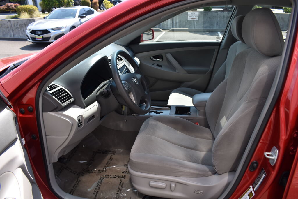 Used 2009 Toyota Camry LE FWD image 17