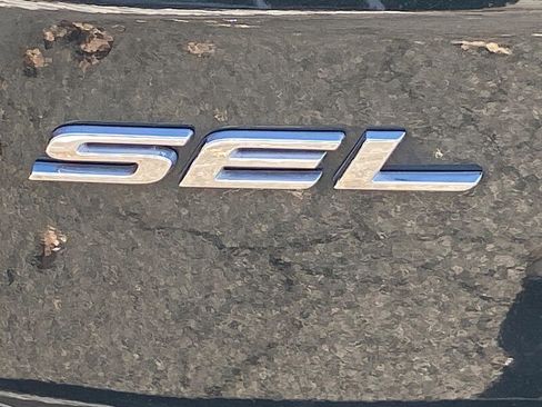 Used 2022 Ford Edge SEL w/ Convenience Package image 11