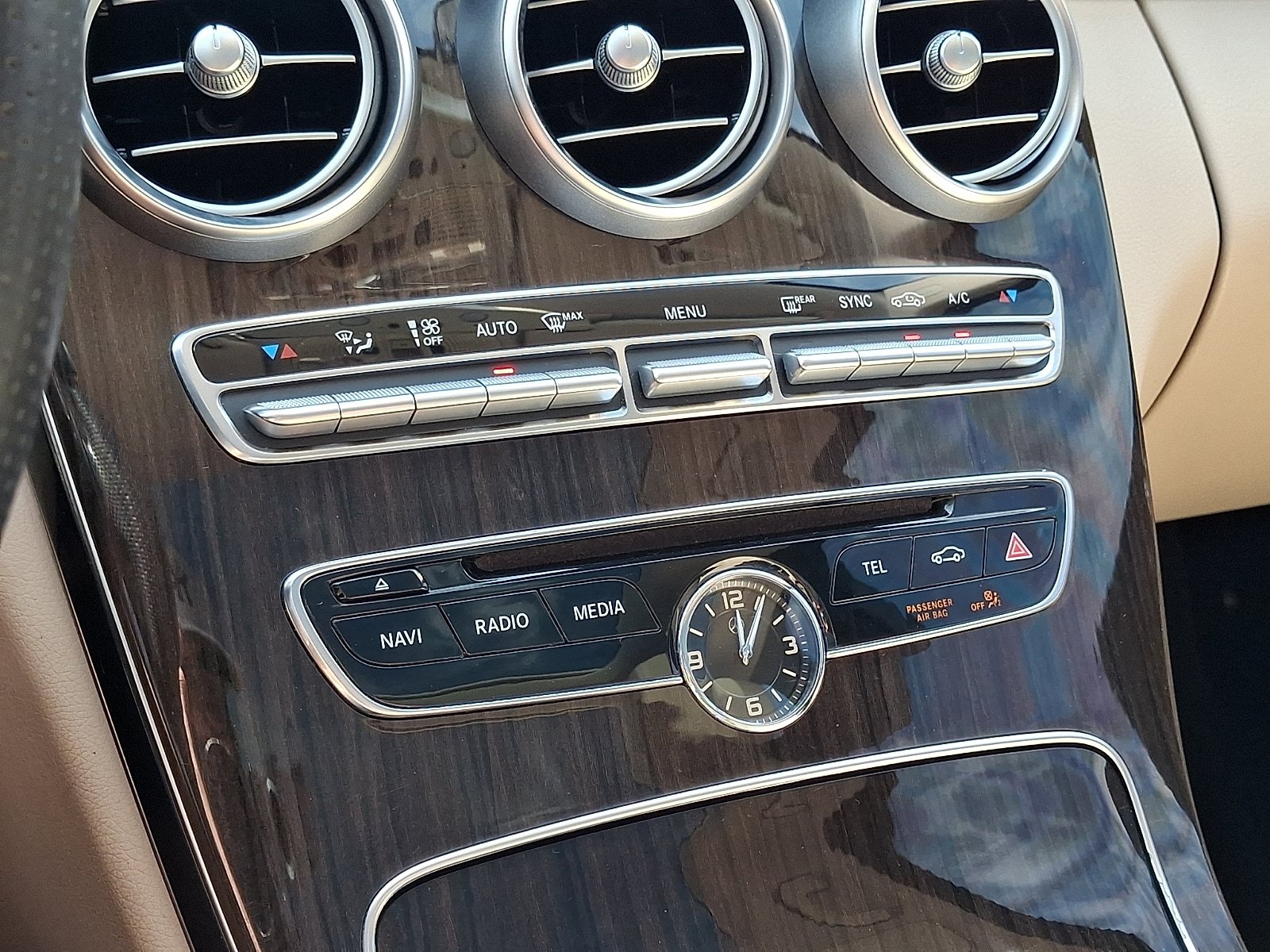 Used 2015 Mercedes-Benz C 300 4MATIC Sedan image 18