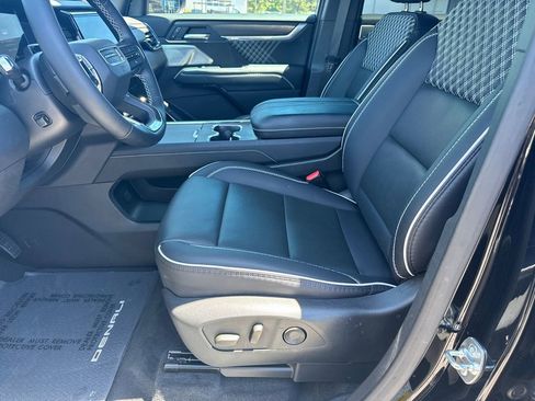 Used 2024 GMC Acadia Denali w/ Super Cruise Package FWD image 10