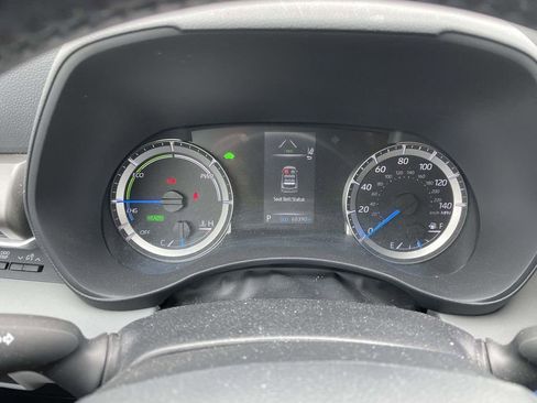 Used 2022 Toyota Highlander LE image 34