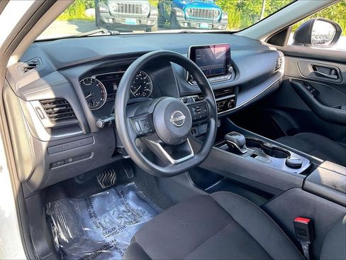 Used 2024 Nissan Rogue S AWD/4WD image 8