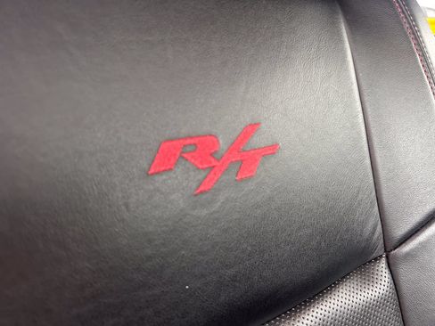 Used 2014 Dodge Durango R/T w/ Technology Group AWD/4WD image 22