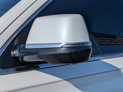 Used 2018 Cadillac Escalade Luxury image 35