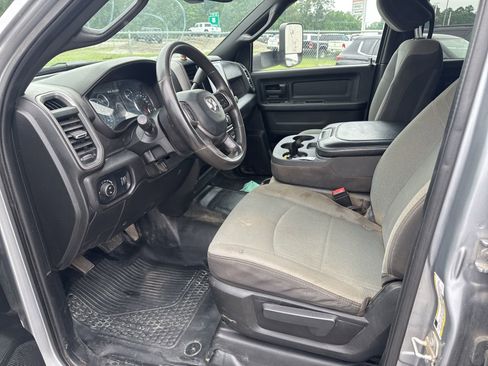 Used 2022 RAM 3500 Tradesman w/ Chrome Appearance Group AWD/4WD image 10