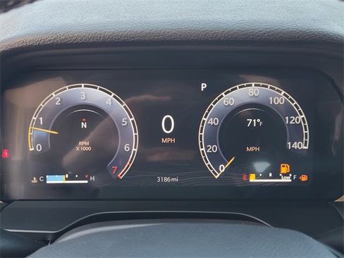 Certified 2025 Jeep Grand Cherokee Altitude image 15