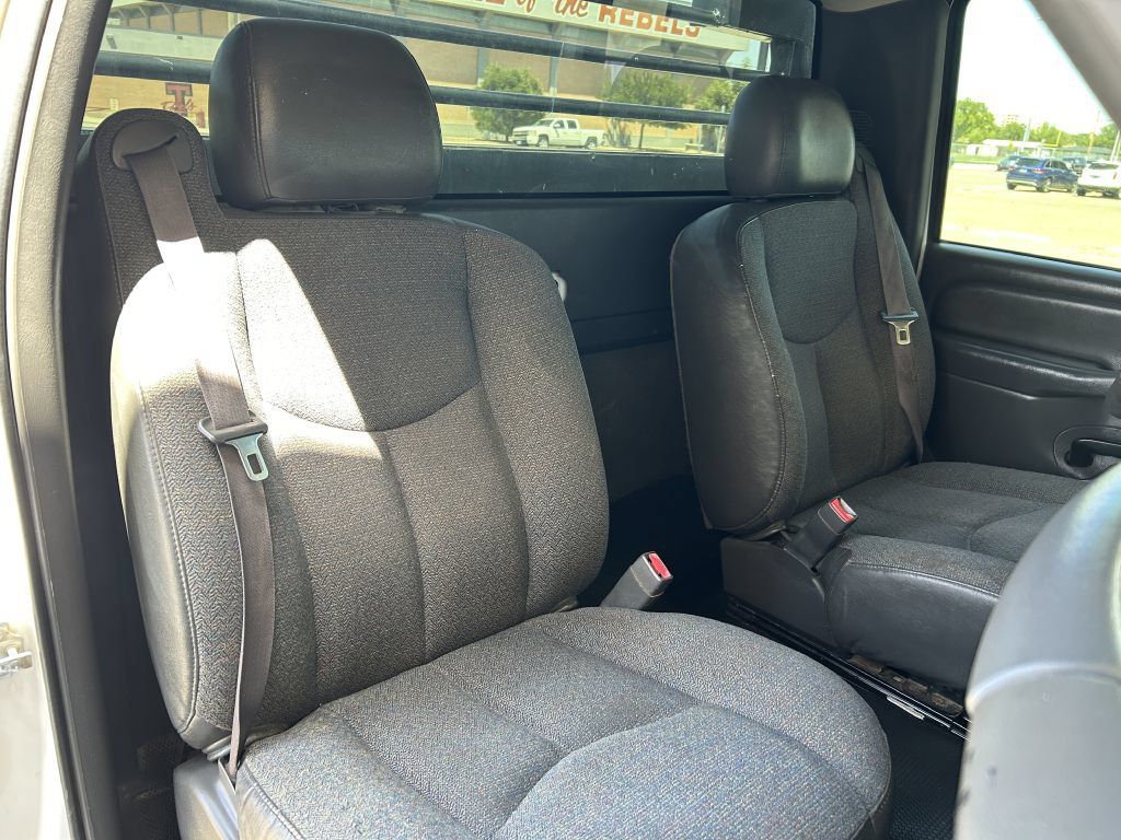 Used 2007 Chevrolet Silverado 3500 2WD Regular Cab image 10