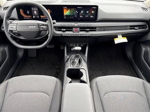 New 2025 Kia K4 LX image 15