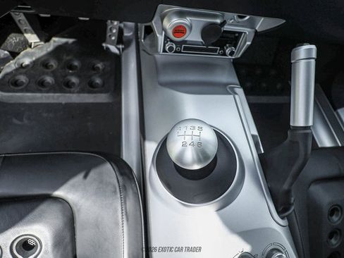 Used 2005 Ford GT RWD image 42