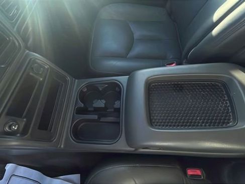 Used 2005 GMC Sierra 1500 SLT w/ Light Duty Power Package image 17