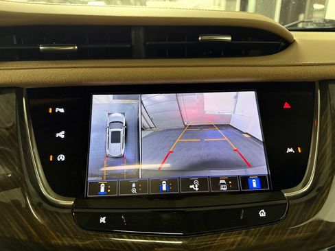 Used 2024 Cadillac XT6 Premium Luxury w/ Platinum Package AWD/4WD image 13