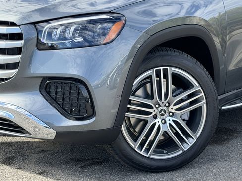 New 2026 Mercedes-Benz GLS 450 4MATIC image 4