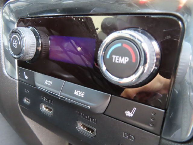 Used 2026 Chevrolet Suburban High Country AWD/4WD image 50