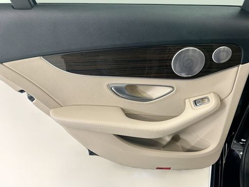 Used 2017 Mercedes-Benz C 300 4MATIC Sedan image 25