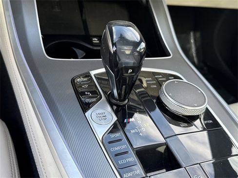 Used 2020 BMW X5 M50i w/ Premium Package image 30