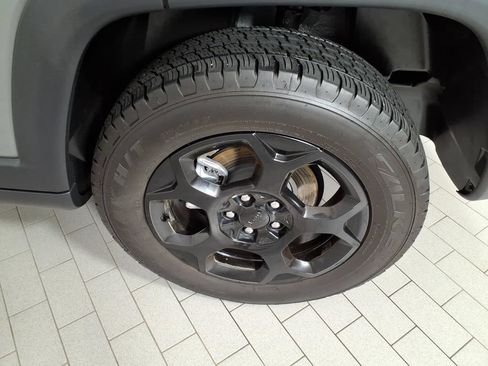 Used 2023 Jeep Compass Trailhawk AWD/4WD image 8