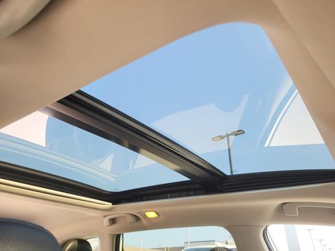 Used 2019 Nissan Rogue SL w/ Premium Package FWD image 9