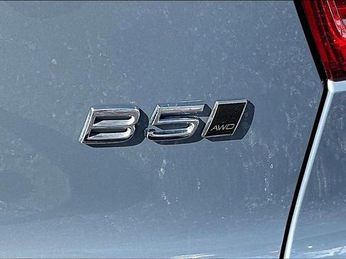 Used 2023 Volvo XC40 B5 Plus w/ Driver Assist Package image 24