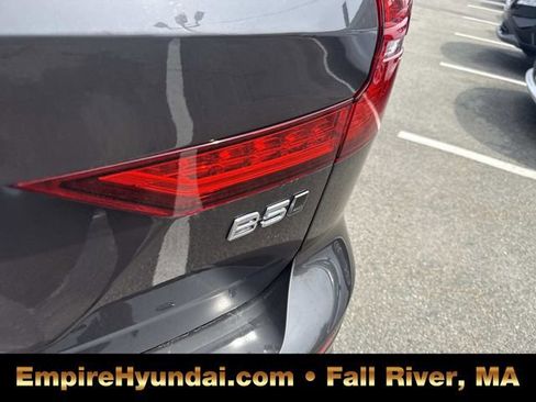 Used 2025 Volvo V60 B5 Cross Country Plus image 6
