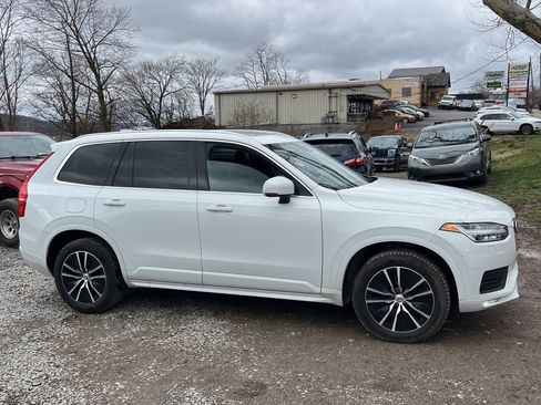 Used 2020 Volvo XC90 T6 Momentum image 5
