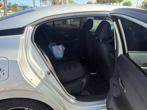 Certified 2021 Nissan Sentra SV FWD image 7