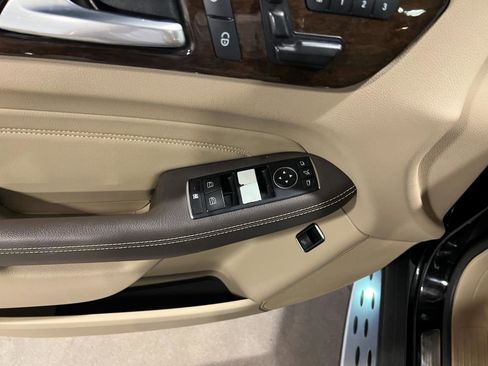 Used 2013 Mercedes-Benz ML 350 4MATIC image 26