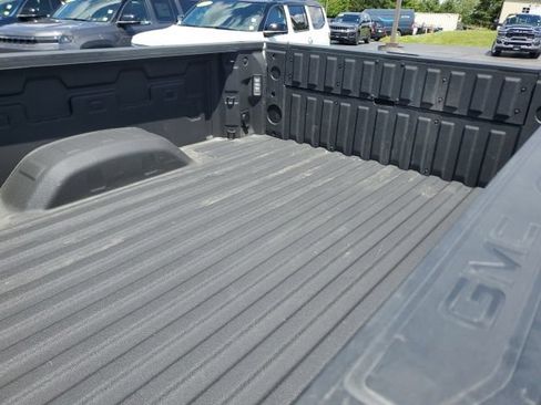 Used 2025 GMC Sierra 2500 AT4 AWD/4WD image 10