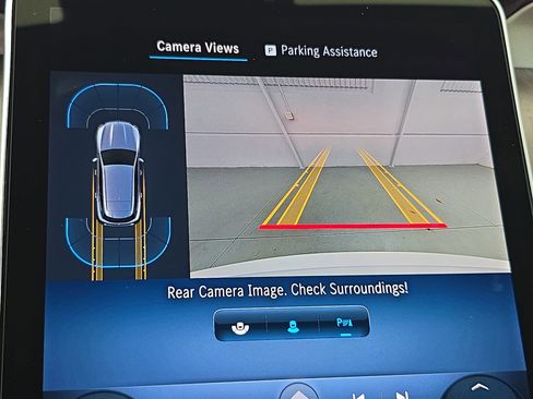 Used 2025 Mercedes-Benz GLC 300 image 22