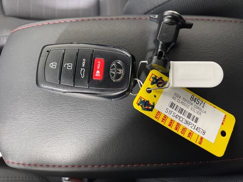 Certified 2024 Toyota Corolla SE FWD image 24