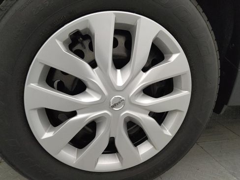 Used 2020 Nissan Rogue S FWD image 31