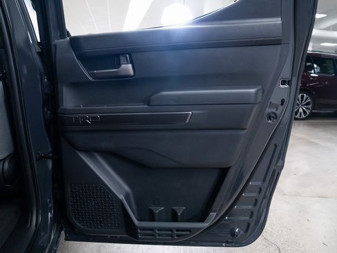 Used 2025 Toyota Tacoma TRD Off-Road image 20