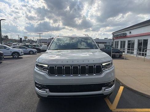 Used 2022 Jeep Wagoneer Series I w/ Convenience Group I image 10