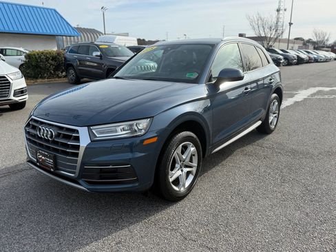 Used 2018 Audi Q5 2.0T Premium w/ Convenience Package image 4