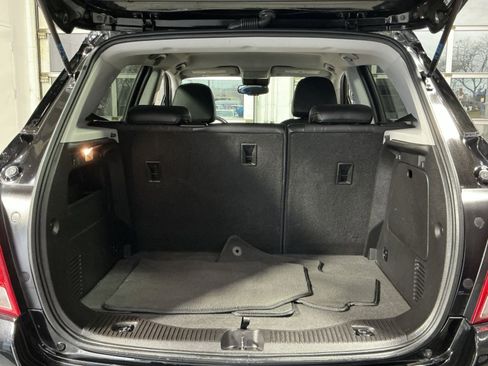 Used 2019 Chevrolet Trax LT w/ LT Convenience Package image 32