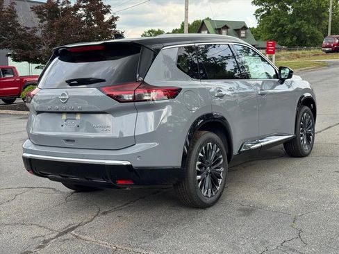 New 2026 Nissan Rogue Platinum AWD/4WD image 3