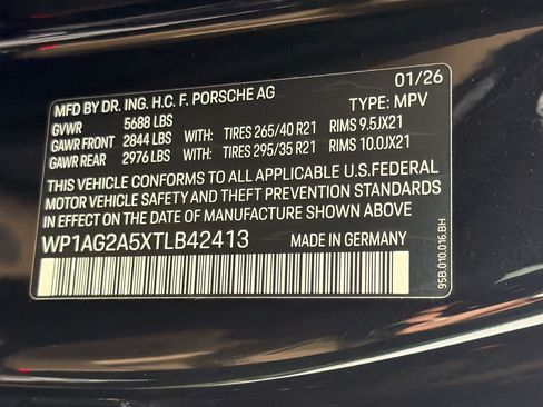 Certified 2026 Porsche Macan S AWD/4WD image 25