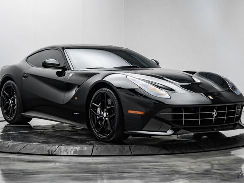 Used 2017 Ferrari F12 Berlinetta RWD image 28