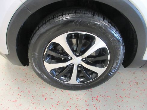 Used 2017 Kia Sorento EX AWD/4WD image 17