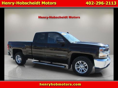 Used 2018 Chevrolet Silverado 1500 LT w/ All Star Edition AWD/4WD image 1