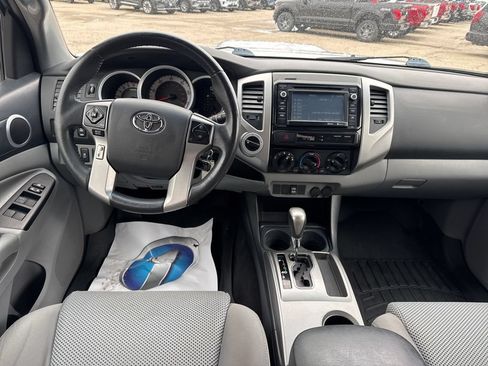 Used 2014 Toyota Tacoma 4x4 Double Cab w/ TRD Sport Package image 6