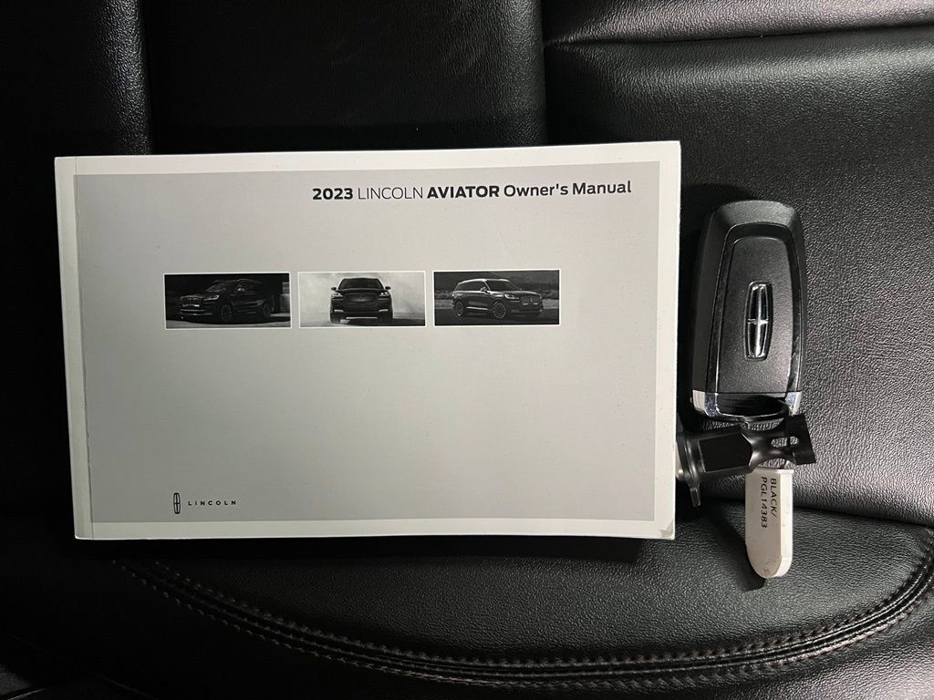 Used 2023 Lincoln Aviator AWD image 43