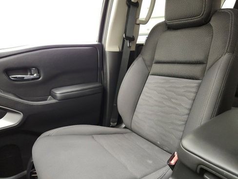 Used 2024 Nissan Frontier SV image 65