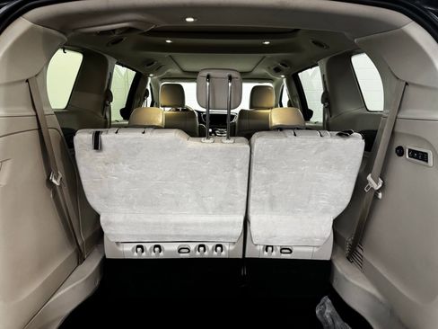 Used 2020 Chrysler Pacifica Limited FWD image 33