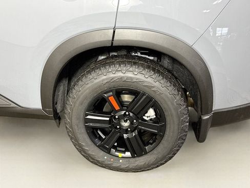 New 2026 Nissan Rogue SV AWD/4WD image 9