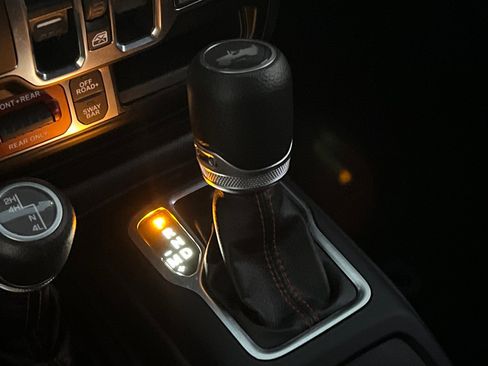 Used 2022 Jeep Wrangler Unlimited Rubicon image 22