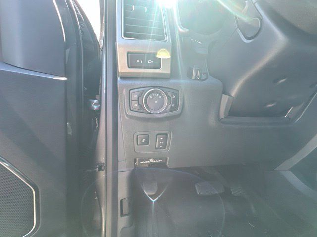 Used 2022 Ford F250 Lariat w/ Tremor Off-Road Package AWD/4WD image 14