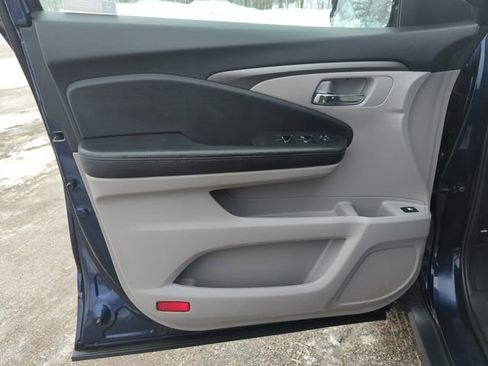 Used 2019 Honda Pilot LX image 12
