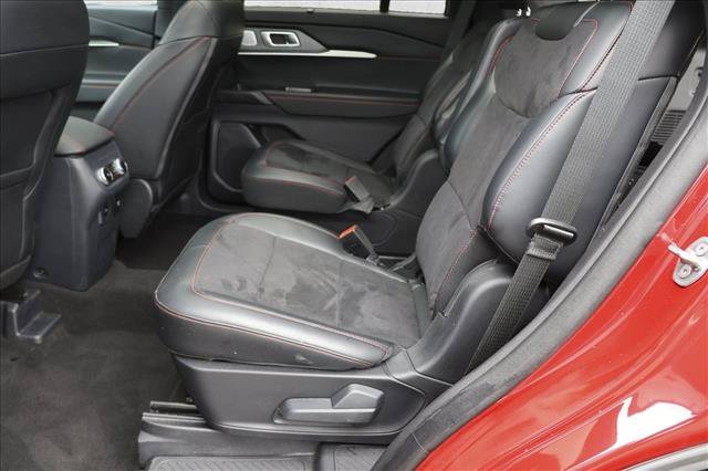 Used 2025 Ford Explorer ST AWD/4WD image 23