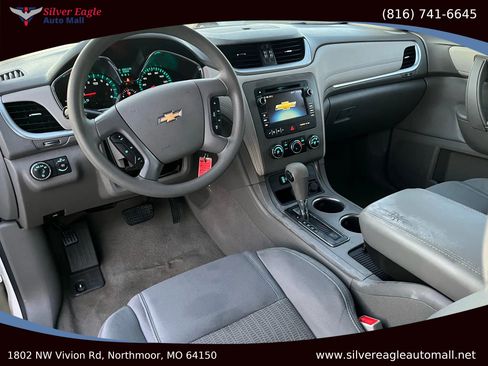 Used 2015 Chevrolet Traverse LS image 8